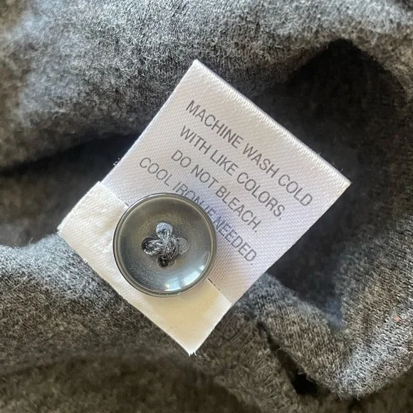 Johnston & Murphy | Men’s Quilted Quarterzip Pullover - Picture 9 of 9